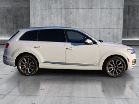 Used 2019 Audi Q7 3.0T Premium Plus w/ Premium Plus Package AWD/4WD image 35