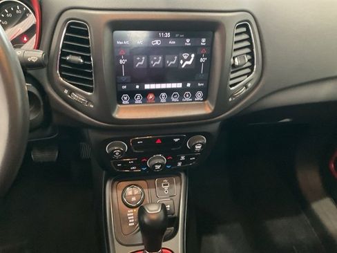 Used 2018 Jeep Compass Trailhawk image 14