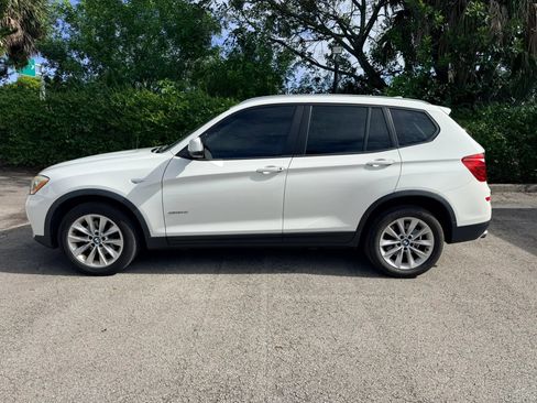 Used 2017 BMW X3 sDrive28i RWD image 3