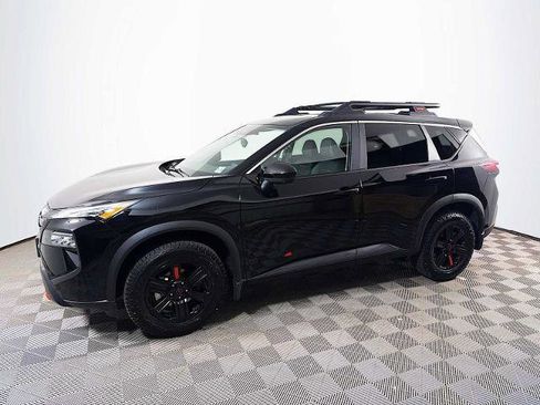 Certified 2025 Nissan Rogue SV AWD/4WD image 1