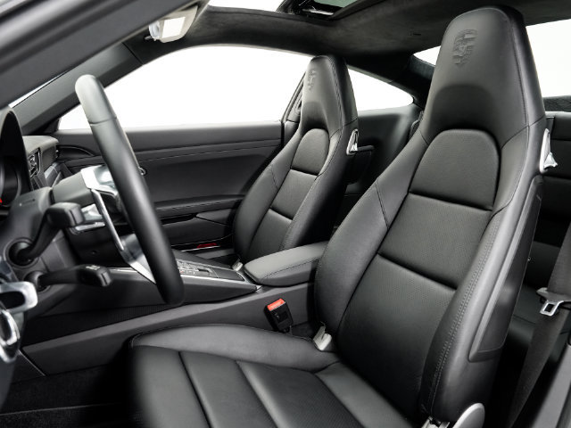 Certified 2018 Porsche 911 Carrera RWD image 5