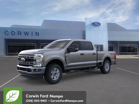 New 2026 Ford F250 XLT w/ FX4 Off-Road Package image 2