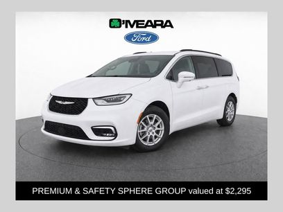 Used 2021 Chrysler Pacifica Touring-L w/ Premium & Safety Sphere Group