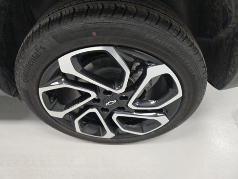 Certified 2024 Chevrolet Trax RS w/ Driver Confidence Package image 23