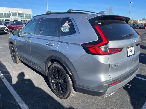 Used 2023 Honda CR-V Sport Touring image 4