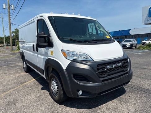 Used 2025 RAM ProMaster 2500 w/ Convenience Group FWD image 7