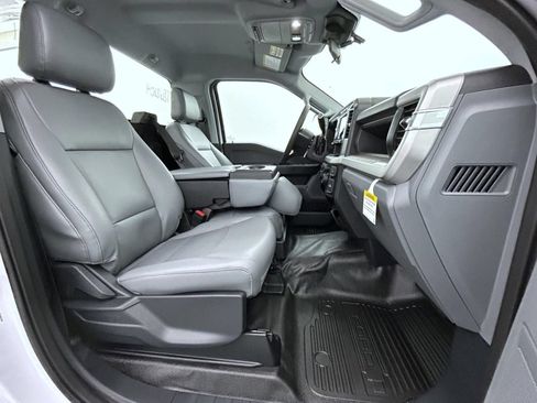New 2026 Ford F550 4x4 Regular Cab Super Duty image 15