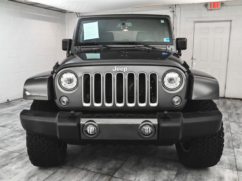 Used 2017 Jeep Wrangler Unlimited Sahara AWD/4WD image 2