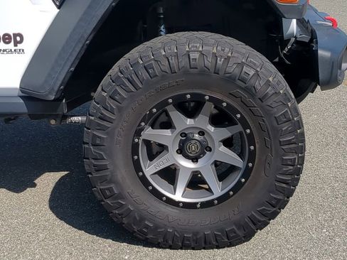 Used 2020 Jeep Wrangler Unlimited Rubicon AWD/4WD image 10