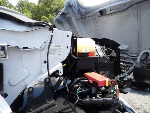 Used 2018 Ford F750 2WD Regular Cab Super Duty image 29