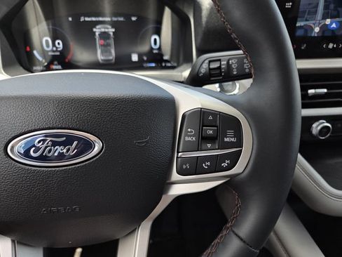 New 2026 Ford Explorer Active RWD image 18