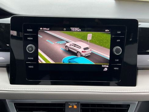 New 2025 Volkswagen Taos SEL image 23