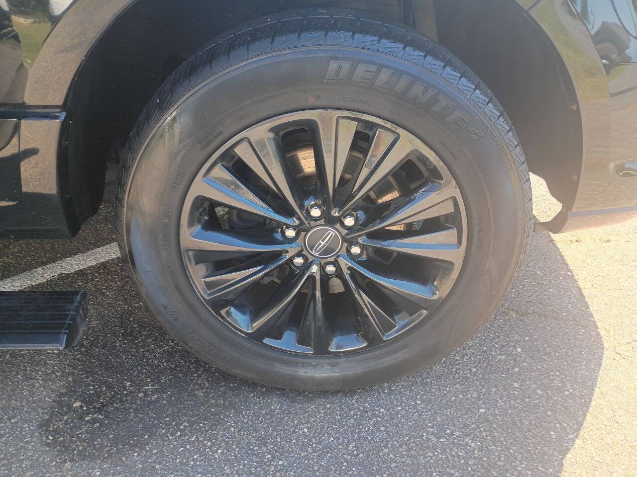 Used 2016 Lincoln Navigator L Select AWD/4WD image 15