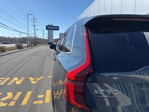 Used 2025 Volvo XC90 B6 Plus image 10