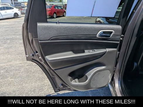 Used 2020 Jeep Grand Cherokee Altitude AWD/4WD image 21