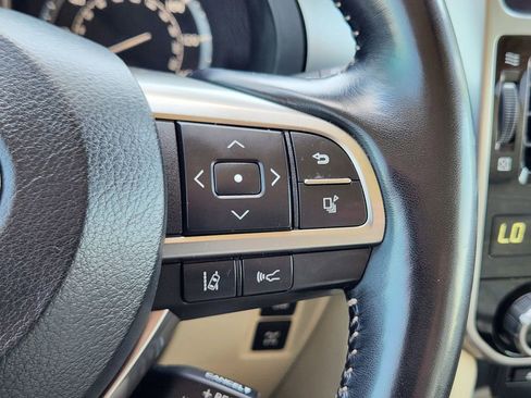 Used 2022 Lexus GX 460 Luxury w/ Off Road Package AWD/4WD image 29