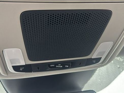 Used 2023 Honda Pilot EX-L image 33