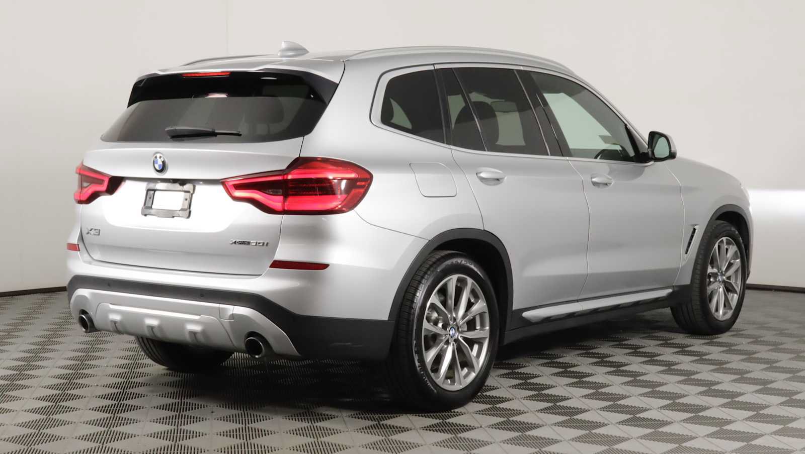 Used 2019 BMW X3 xDrive30i w/ Premium Package AWD/4WD image 6
