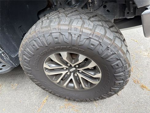 Used 2019 Ford F150 Raptor w/ Equipment Group 802A Luxury AWD/4WD image 9