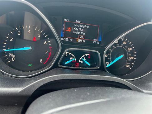 Used 2017 Ford Escape Titanium image 14