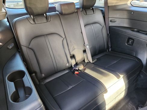 Certified 2024 MAZDA CX-90 Plug-In Hybrid w/ Premium Pkg image 17