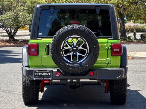 New 2025 Jeep Wrangler Unlimited Rubicon w/ Technology Group image 4