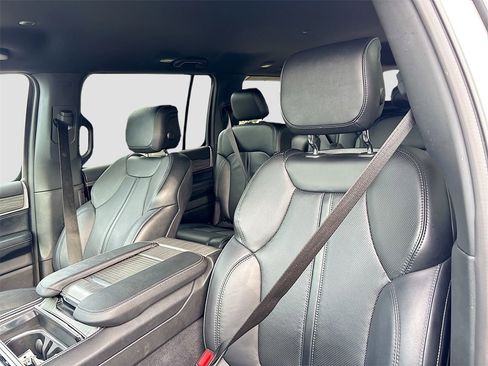 Used 2024 Jeep Wagoneer Series III image 22