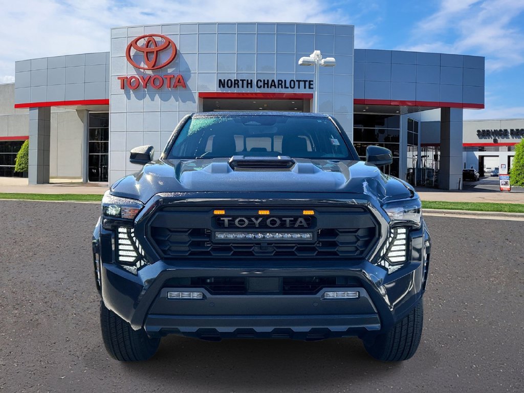 Used 2024 Toyota Tacoma TRD Sport w/ TRD Sport Upgrade Package RWD image 3
