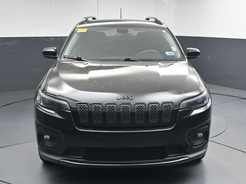 Used 2020 Jeep Cherokee Altitude image 2