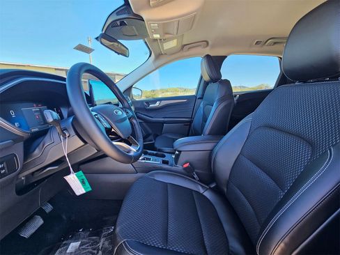 New 2026 Ford Escape SE image 12