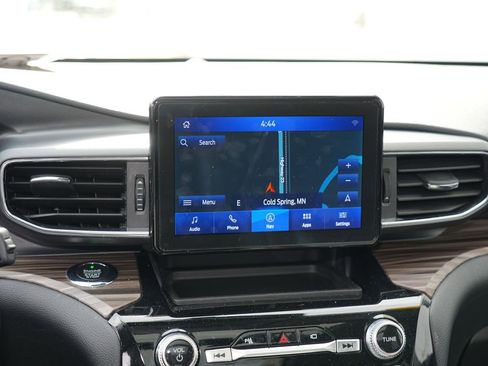 Used 2021 Ford Explorer Limited w/ Equipment Group 301A AWD/4WD image 23