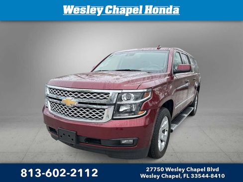 Used 2017 Chevrolet Suburban LT w/ LT Signature Package image 1