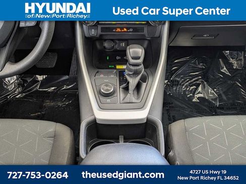 Used 2024 Toyota RAV4 AWD Hybrid image 23