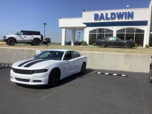 Used 2023 Dodge Charger SXT image 3