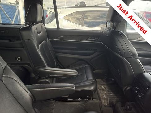 Used 2024 Jeep Grand Cherokee L Limited w/ Black Appearance Package image 9