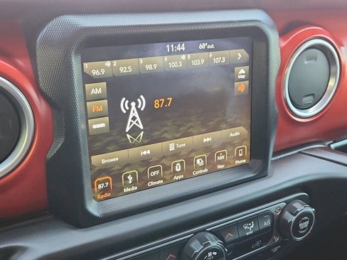 Used 2018 Jeep Wrangler Unlimited Rubicon AWD/4WD image 24