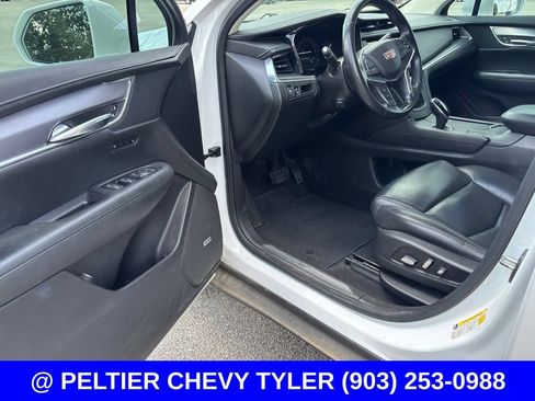 Used 2019 Cadillac XT5 Luxury FWD image 12