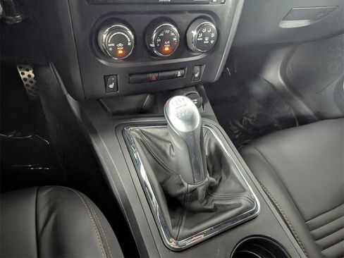 Used 2014 Dodge Challenger R/T image 19