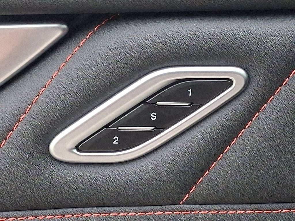 Used 2024 Maserati Levante GT Ultima AWD/4WD image 39