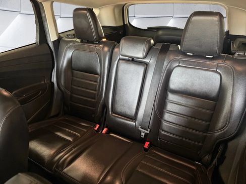 Used 2019 Ford Escape Titanium AWD/4WD image 18