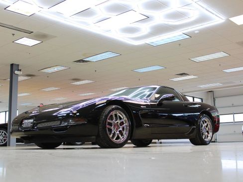 Used 2003 Chevrolet Corvette Z06 w/ Memory Package, 3 Drivers RWD image 15