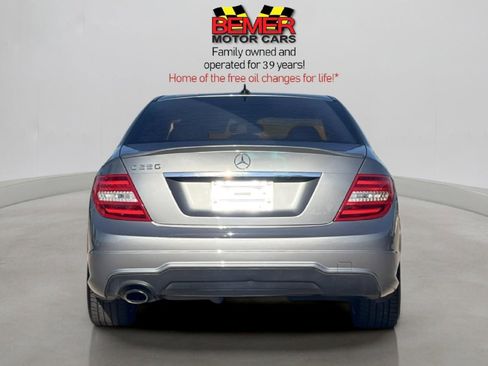 Used 2013 Mercedes-Benz C 250 Sedan image 4