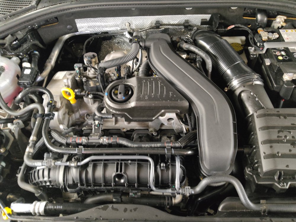 Used 2025 Volkswagen Jetta SE FWD image 30