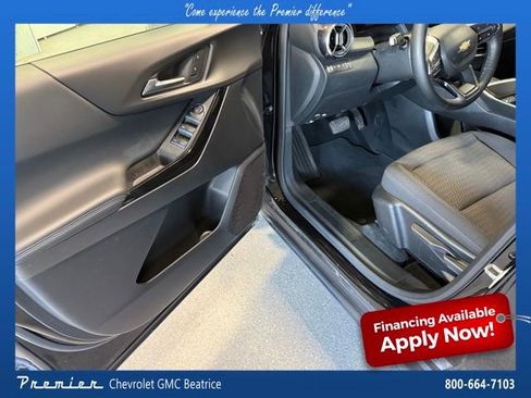 Used 2025 Chevrolet Equinox LT AWD/4WD image 13