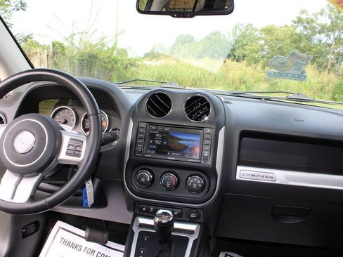Used 2016 Jeep Compass High Altitude AWD/4WD image 39