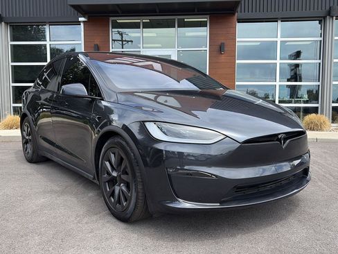 Used 2024 Tesla Model X AWD/4WD image 2