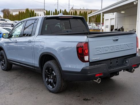 New 2026 Honda Ridgeline Black Edition image 8