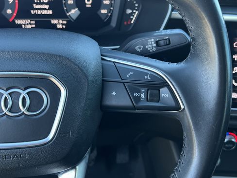Used 2020 Audi Q3 2.0T Premium image 19