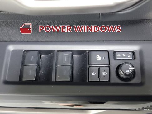 Used 2024 Toyota Tundra Limited image 32