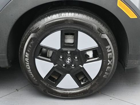 Used 2025 Hyundai Santa Fe SEL FWD image 34